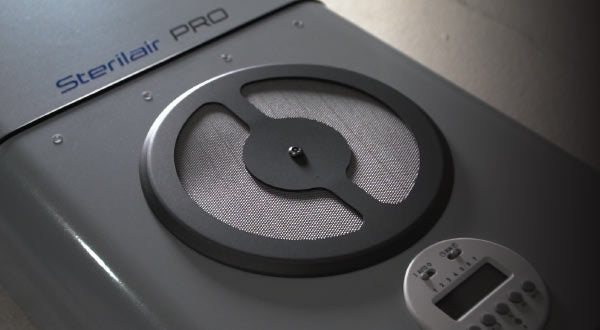 STERILAIR Pro è dotato di ben 4 lampade (che sono l’agente per il trattamento attivo), racchiuse in una apposita camera riflettente e questo assicura il massimo risultato biologico.