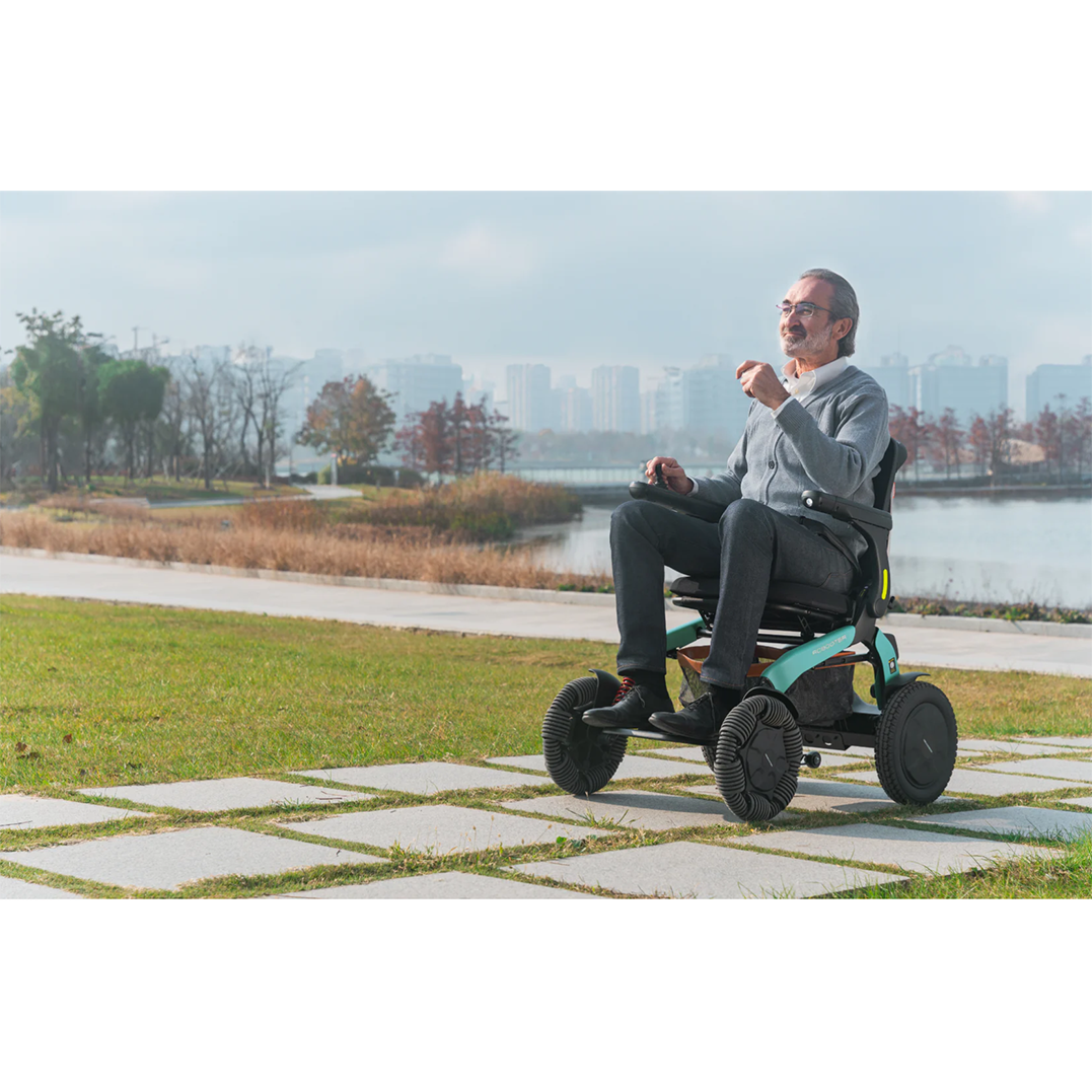 Carrozzina elettrica pieghevole per l’off-road ROBOOTER E60 Pro-A - Con zaino integrato