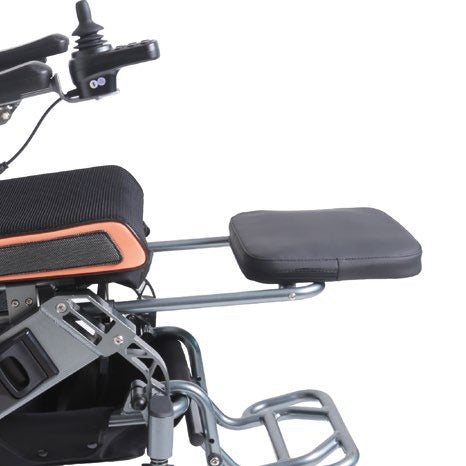 Carrozzina elettrica pieghevole reclinabile con poggiatesta MOBILITY 870