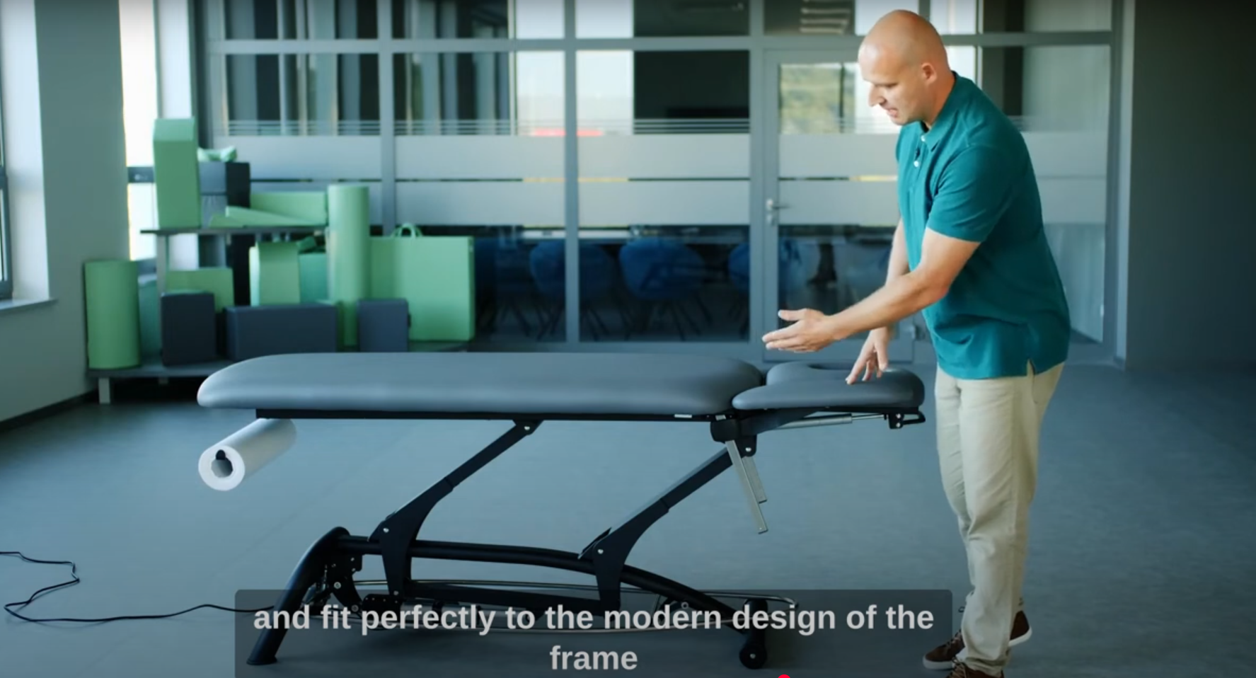 Lettino elettrico ad altezza variabile AGILA 4 - Larghezza 68 cm